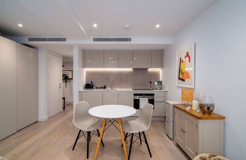 Hammersmith Broadway Apartment | GuestReady - Amazing Studio for 2 in Albion Court