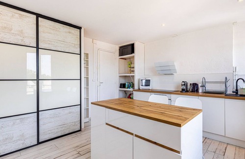 L'Ile-Saint-Denis Apartment | GuestReady - Chic Haven in L'Île-Saint-Denis