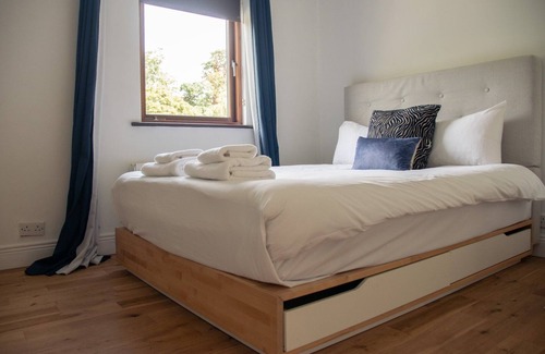 Sutton Cross House | GuestReady - Epitome of Luxury near Shankill Beach