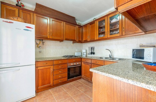 Aiana de Cima House | GuestReady - Fantastic family home in Sesimbra