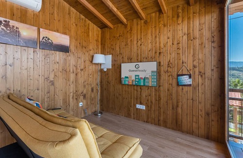 Ponte de Lima House | GuestReady - Fernandes Guest House - Yellow Bungalow