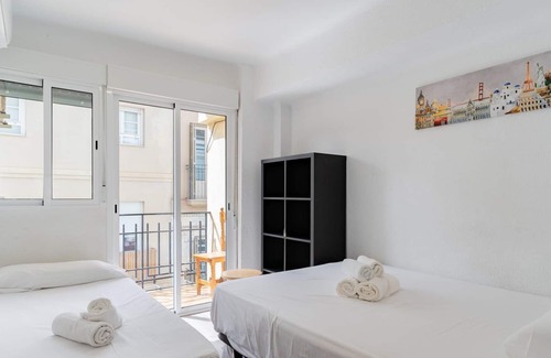 Lagunillas Apartment | GuestReady - Málaga's Historical Hideaway