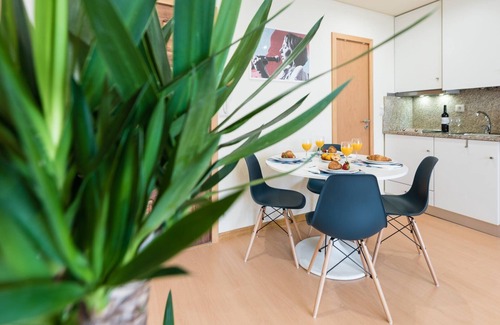 Boavista Apartment | GuestReady - Musichall - Moulin Rouge