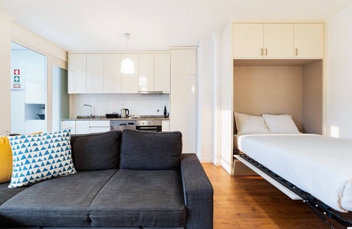Lavra Apartment | GuestReady - Peaceful ambience near the ocean