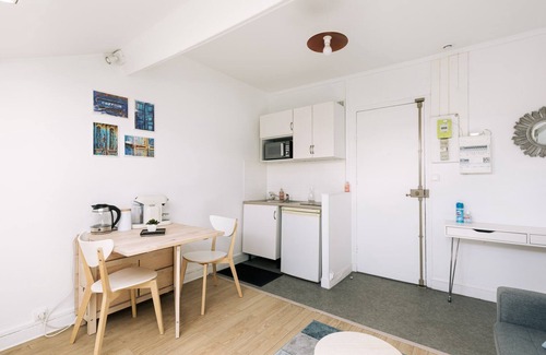 17th Arrondissement Batignolles-Monceau Apartment | GuestReady - Radiance in comfort near Paris