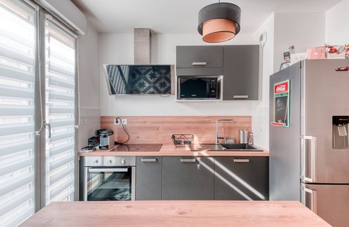 Victor Bach - Saint Louis Apartment | GuestReady - Serene Retreat in La Guillotière