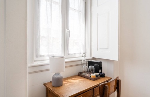 Coimbra Apartment | GuestReady - ZaZa GuestHouse - Room 1