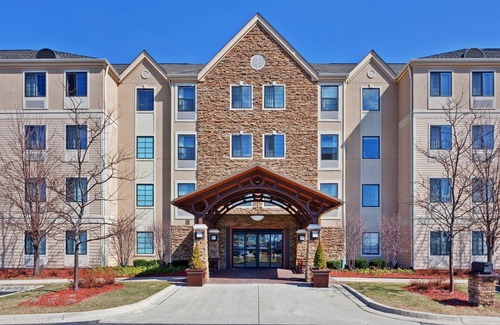 Glenview Condo | Guests Get Free Breakfast Daily! In "The Glen" District. Indoor Pool | Staybridge Suites
