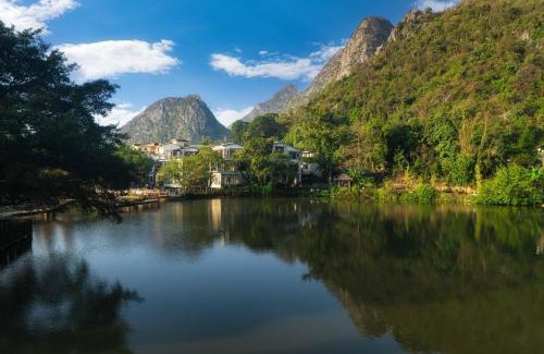 Xiufeng Hotel | Guilin HeShe Lakeside Resort-Free pick up service stay two nights