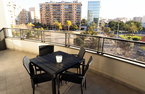 Altozano-Conde Lumiares Apartment | Guillman Suites