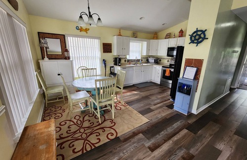 Steinhatchee House | GULF ACCESS home w/dockage, private yard & 2 min walk to eat and stores!