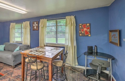West Orange House | Gulf Coast Home Less Than 2 Mi to Parks and Museums!