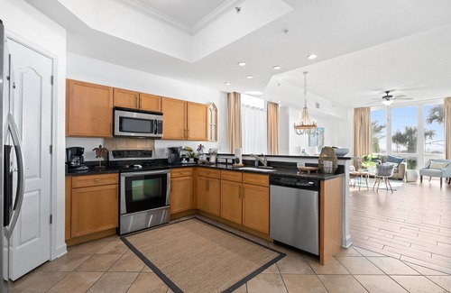 Gulfport Condo | Gulf-Front Luxury End Unit with Infinity Pool,