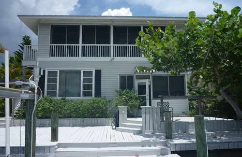 Matlacha Apartment | Gulf Hidden Jewel POOL Kayak bikes fish from dock