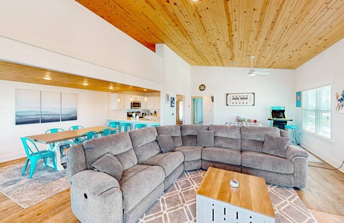 Cape San Blas House | Gulf-view beach house with patio, foosball, central AC, & W/D - dog-friendly