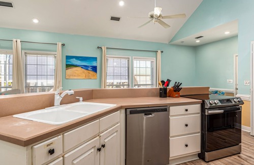 Silver Cay House | Gulf-View Home - Bay Views, Free Internet, Central AC, Washer & Dryer