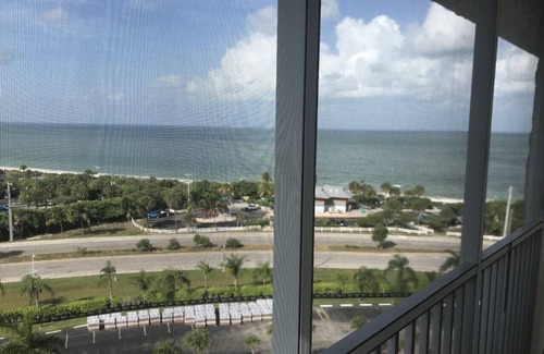Bonita Springs Apartment | Gulf Views & Sea Breezes from Top Floor
