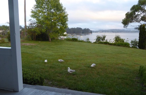 St Helens House | Gull Cottage - Relax by the bay