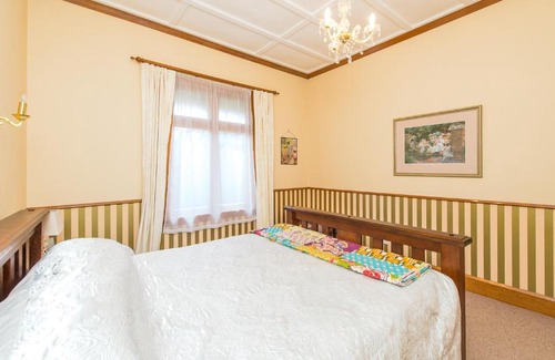 Whanganui Bed & Breakfast | Gumnut House.