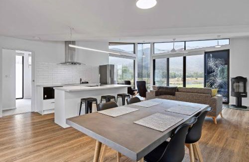 Halls Gap Villa | Gumnut Villa