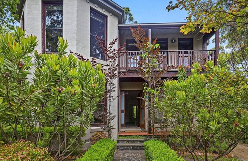 Skenes Creek House | Gunyha - Ocean Views, Walk To Beach