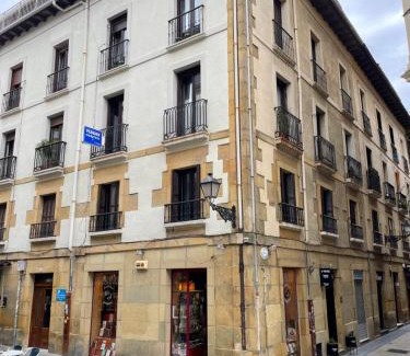 Old Town House | Gurtxu Rooms by Sun Sebastián