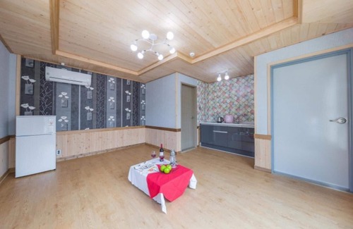 Chungdeje House | Gwangyang Seomjingang Geumteo Pension