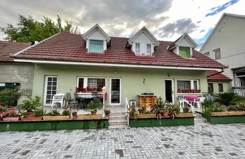 Galambok Apartment | Györe Vendégház Galambok