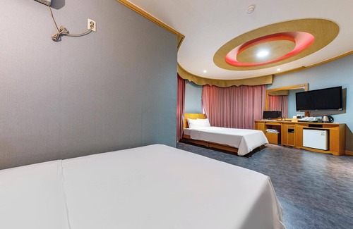 Kwangsu Hotel | Gyeryong White Hotel