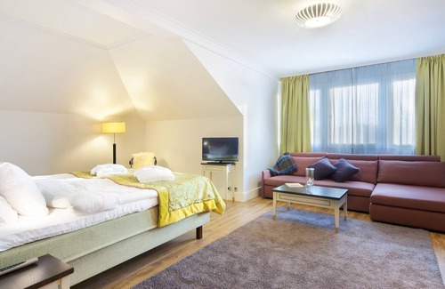 Hameenkyla Hotel | Hämeenkylä Manor