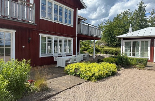 Tranas House | Härlig Villa i Lantlig Miljö Nära Sjön Sommen