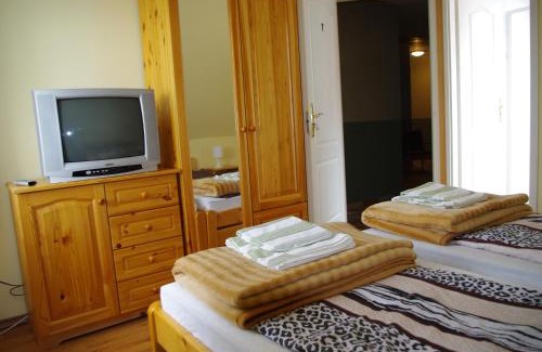 Porva House | Hóvirág Panzió