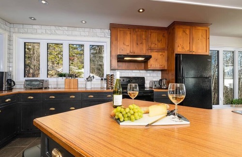 La Malbaie Villa | Hôtel à la maison - Villa du Grand Fleuve avec spa