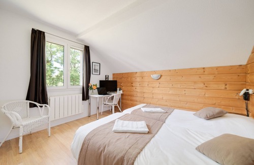 Moncel-les-Luneville Hotel | Hôtel Acacia Nancy Sud Lunéville
