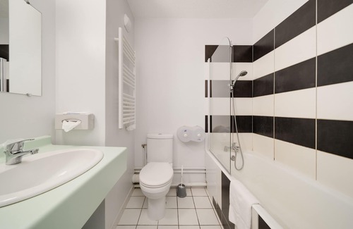 Moncel-les-Luneville Hotel | Hôtel Acacia Nancy Sud Lunéville