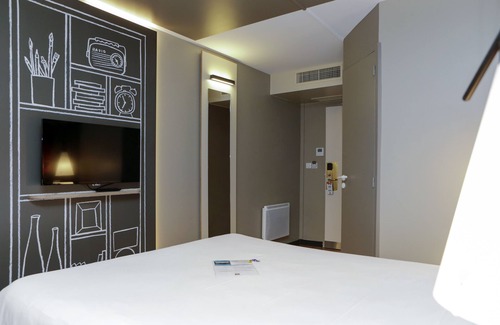Paroisse Saint-Vincent-de-Paul Hotel | Hôtel ibis Dole Sud Choisey