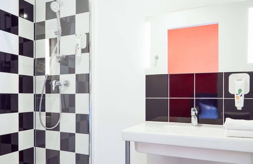 Noailles Hotel | Hôtel Ibis Styles Marseille Vieux Port
