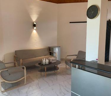 Moroni Hotel | Hôtel La Grillade