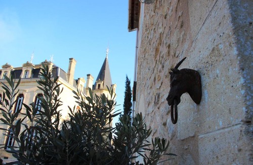 Eyrans Hotel | Hôtel La Tour Perrier