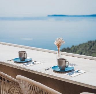 Le Rayol Hotel | Hôtel La Villa Douce