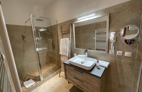 Costieres Hotel | Hôtel le Galambre