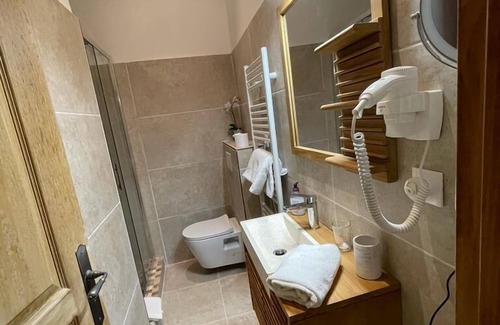 Costieres Hotel | Hôtel le Galambre