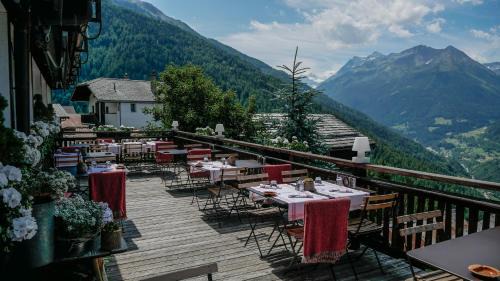 St. Luc Hotel | Hôtel Le Grand Chalet Favre