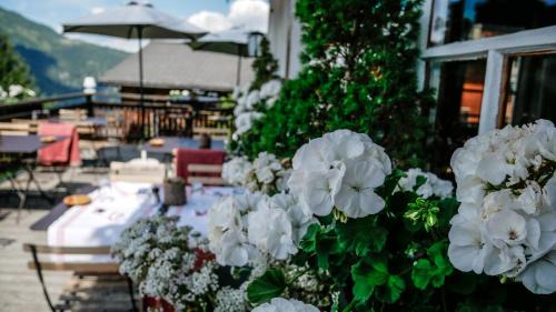 St. Luc Hotel | Hôtel Le Grand Chalet Favre