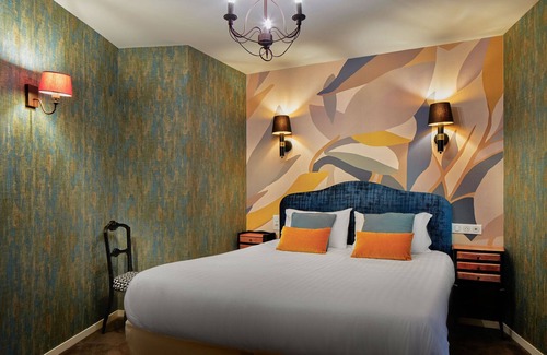 Saint-Vaast-la-Hougue Hotel | Hôtel Les Fuchsias