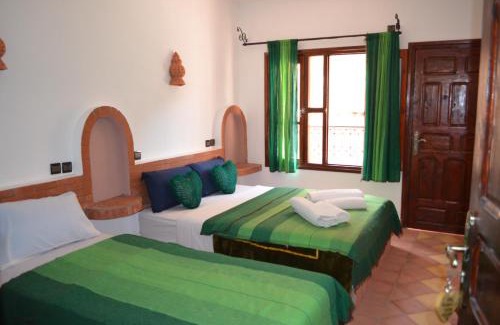 Akhendachou nAit Ouffi Hotel | Hôtel Restaurant La Gazelle De Dades