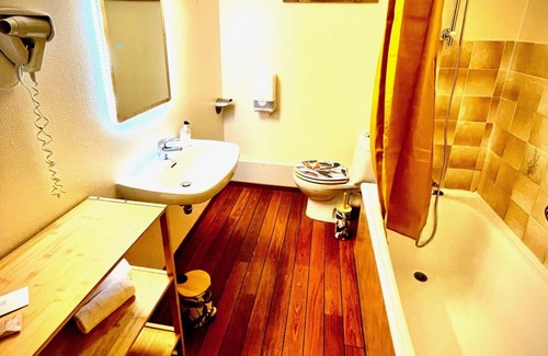 Quincie-en-Beaujolais Hotel | Hôtel Restaurant Le Mont Brouilly