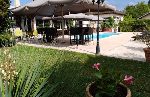 Ladoix-Serrigny Hotel | Hôtel-Restaurant "La Gremelle"