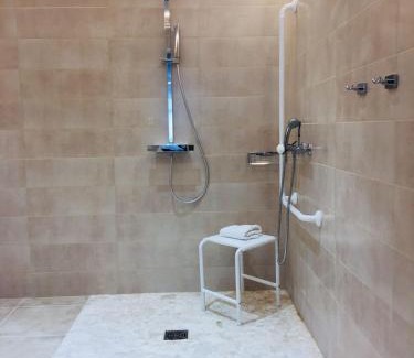 Tarascon-sur-Ariege Hotel | Hôtel Terranostra