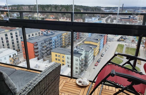 Upplands Vasby Municipality Apartment | Högst up